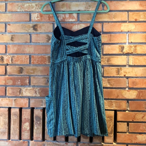 Love this dress!! - Picture 4 of 4